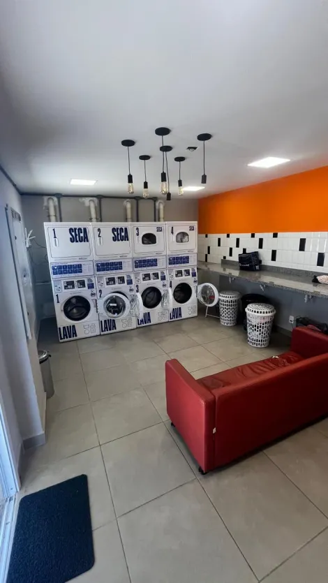 Alugar Apartamentos / Padr&atilde;o em Ferraz de Vasconcelos R$ 1.900,00 - Foto 12