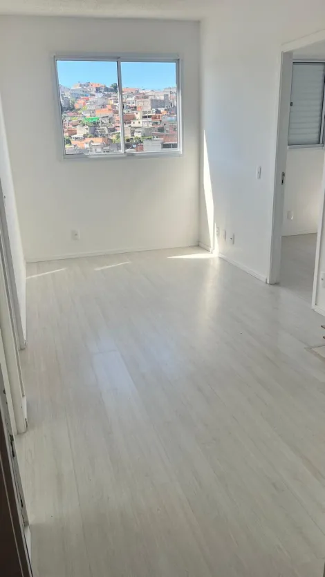 Alugar Apartamentos / Padr&atilde;o em Ferraz de Vasconcelos R$ 1.900,00 - Foto 14