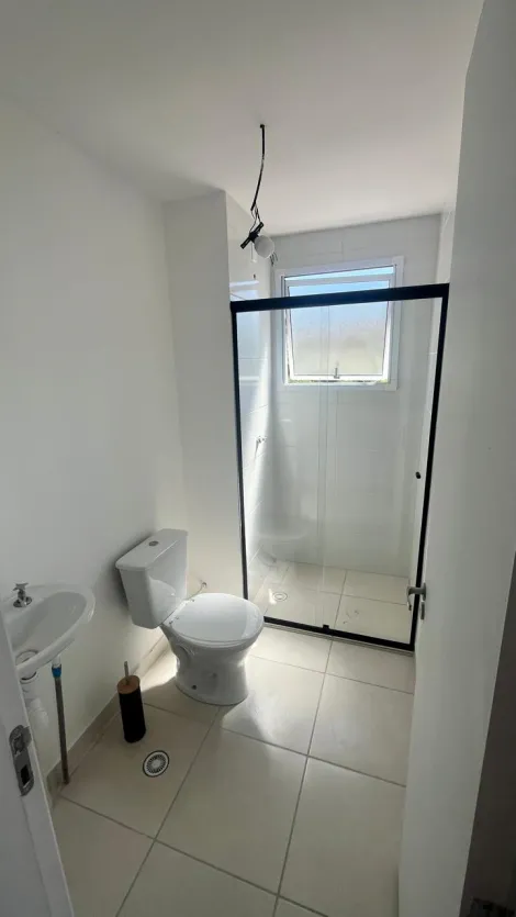 Alugar Apartamentos / Padr&atilde;o em Ferraz de Vasconcelos R$ 1.900,00 - Foto 18