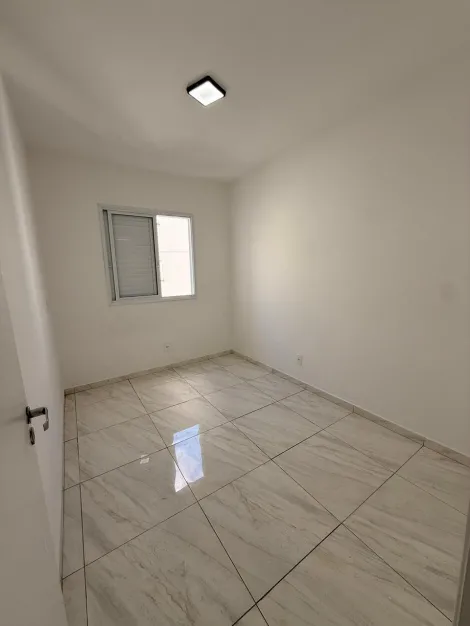 Comprar Apartamentos / Padr&atilde;o em Suzano R$ 320.000,00 - Foto 5