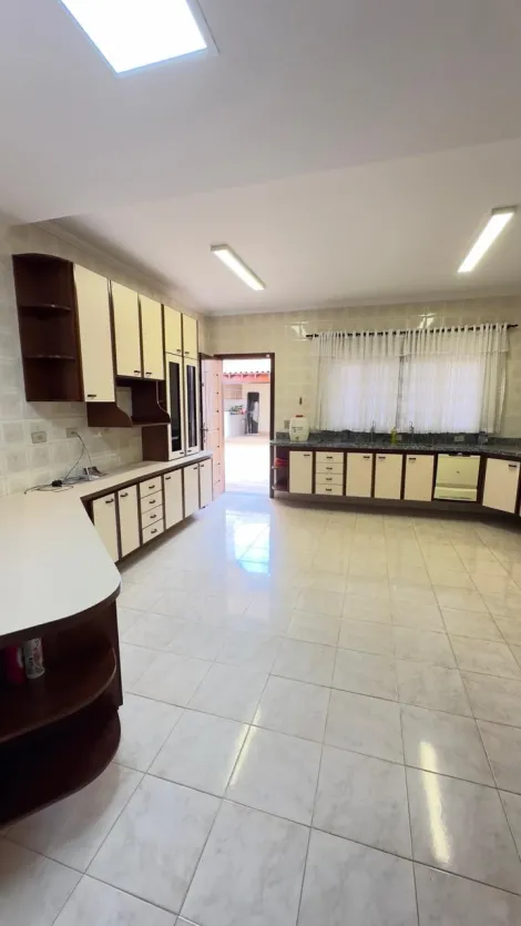 Alugar Casas / Sobrado em Suzano R$ 6.000,00 - Foto 15