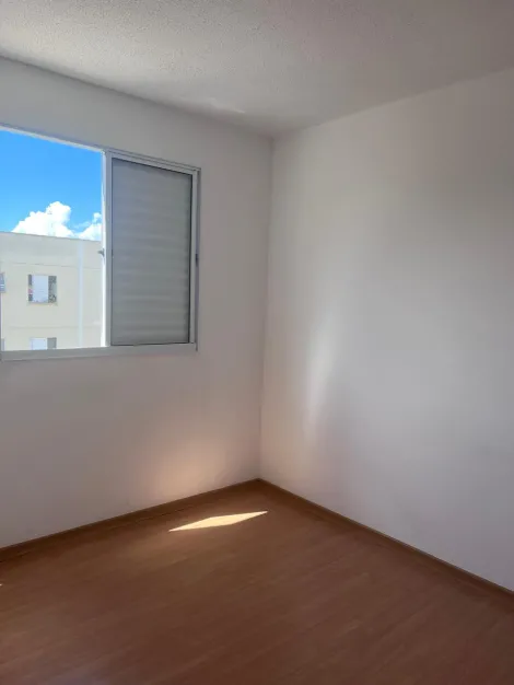 Comprar Apartamentos / Padr&atilde;o em Suzano R$ 215.000,00 - Foto 4