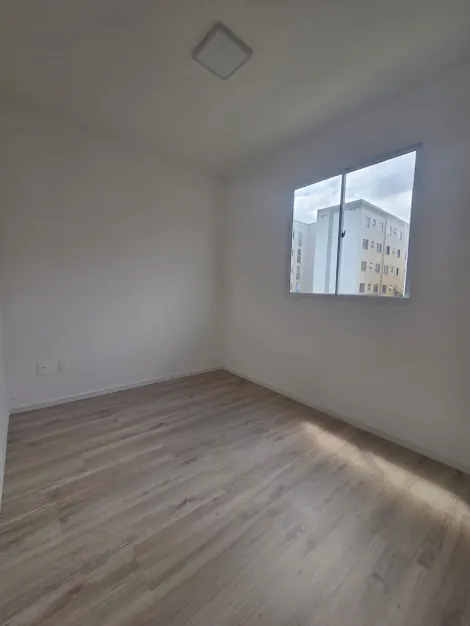 Comprar Apartamentos / Padr&atilde;o em Suzano R$ 204.900,00 - Foto 4