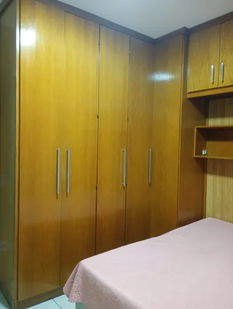 Comprar Apartamentos / Padr&atilde;o em Mogi das Cruzes R$ 45.000,00 - Foto 2