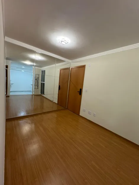 Comprar Apartamentos / Padr&atilde;o em Itaquaquecetuba R$ 185.000,00 - Foto 4