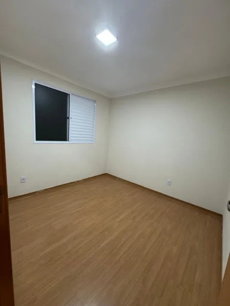 Comprar Apartamentos / Padr&atilde;o em Itaquaquecetuba R$ 185.000,00 - Foto 8