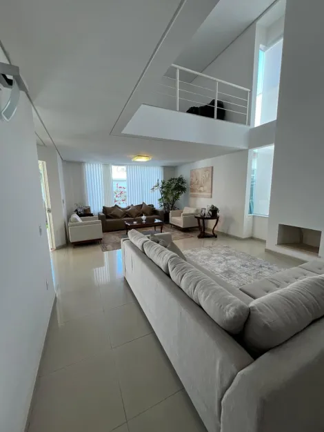Comprar Casas / Sobrado em Mogi das Cruzes R$ 1.850.000.000,00 - Foto 4
