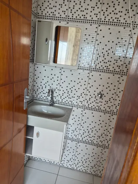 Alugar Apartamentos / Padr&atilde;o em Suzano R$ 1.681,00 - Foto 16