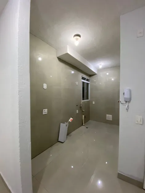 Alugar Apartamentos / Padr&atilde;o em Suzano R$ 1.000,00 - Foto 10