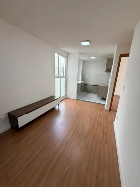 Alugar Apartamentos / Padr&atilde;o em Suzano. apenas R$ 205.000,00