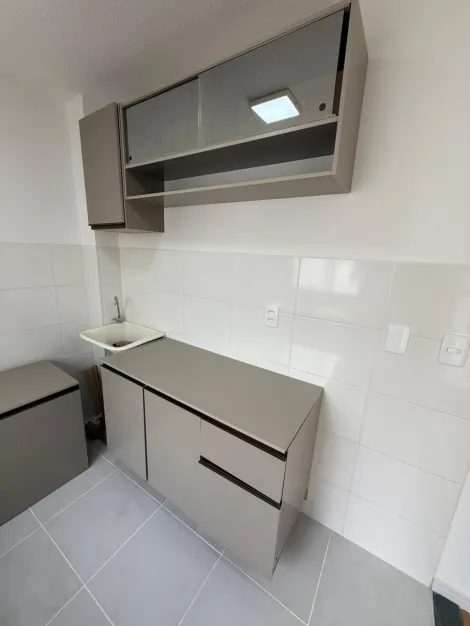 Comprar Apartamentos / Padr&atilde;o em Suzano R$ 205.000,00 - Foto 3