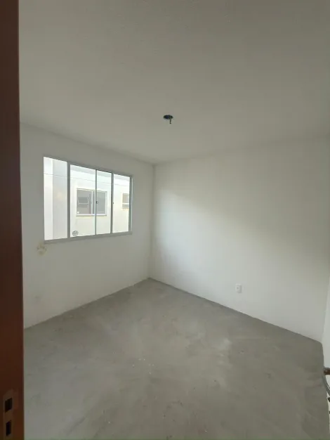 Comprar Apartamentos / Padr&atilde;o em Suzano R$ 195.000,00 - Foto 3