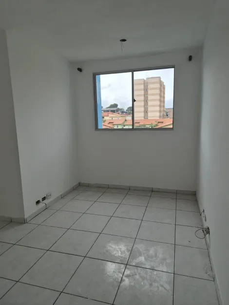 Alugar Apartamentos / Padr&atilde;o em Suzano R$ 900,00 - Foto 5