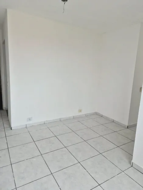 Alugar Apartamentos / Padr&atilde;o em Suzano R$ 900,00 - Foto 13