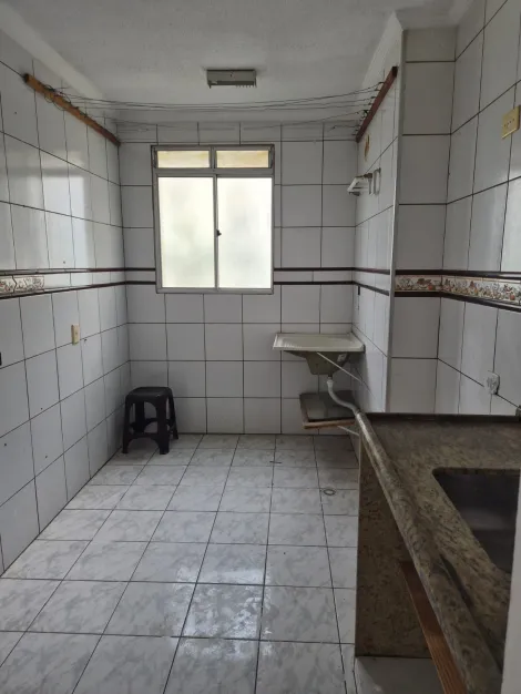 Alugar Apartamentos / Padr&atilde;o em Suzano R$ 900,00 - Foto 14