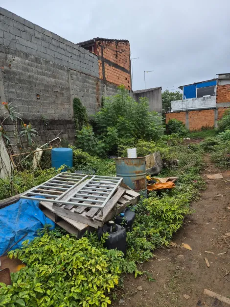 Comprar Terrenos / Terreno em Suzano R$ 300.000,00 - Foto 11