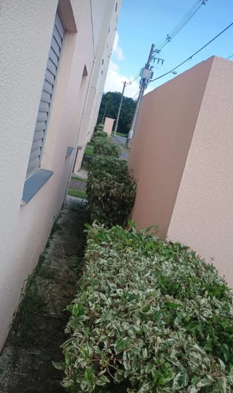 Comprar Apartamentos / Padr&atilde;o em Suzano R$ 180.000,00 - Foto 2