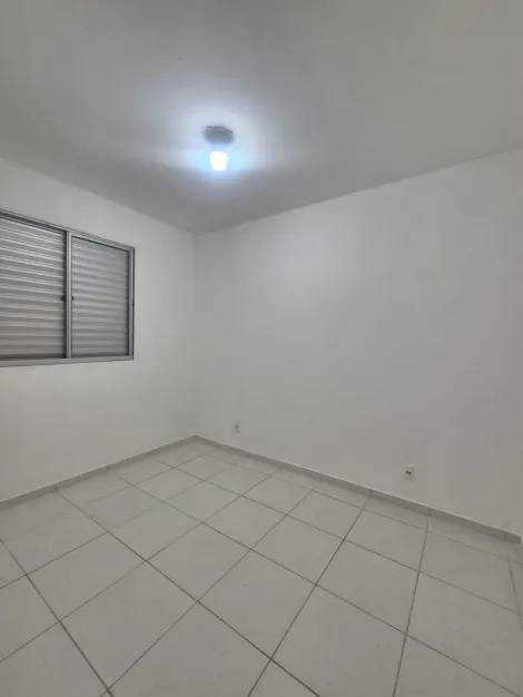 Alugar Apartamentos / Padr&atilde;o em Suzano R$ 850,00 - Foto 6