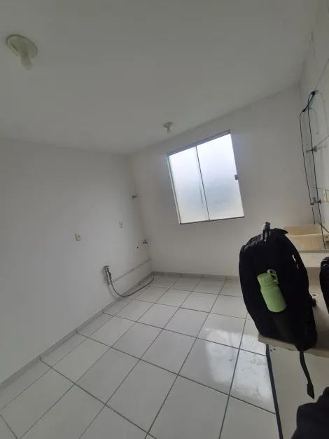 Alugar Apartamentos / Padr&atilde;o em Suzano R$ 850,00 - Foto 7