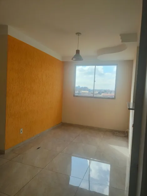 Alugar Apartamentos / Padr&atilde;o em Suzano. apenas R$ 1.100,00