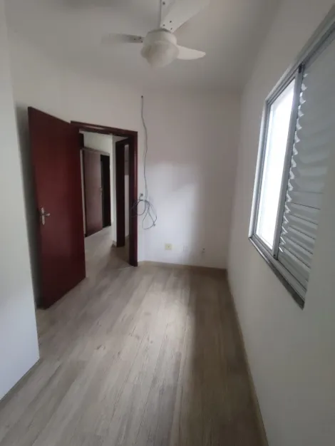 Alugar Casas / Condom&iacute;nio em Suzano R$ 2.000,00 - Foto 15