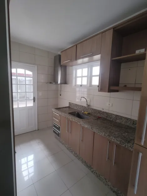 Alugar Casas / Condom&iacute;nio em Suzano R$ 2.000,00 - Foto 8