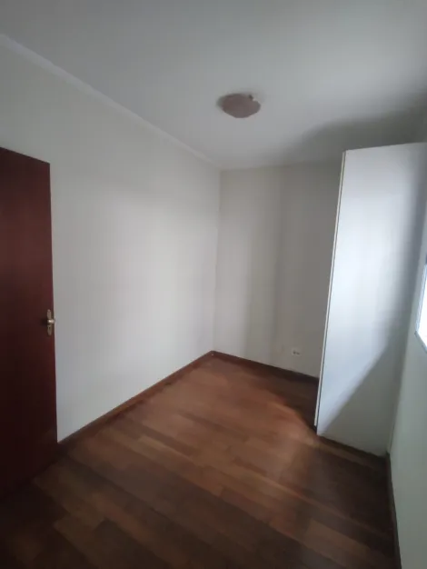 Alugar Casas / Condom&iacute;nio em Suzano R$ 2.000,00 - Foto 16