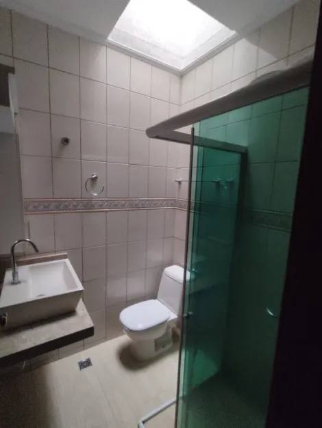 Alugar Casas / Condom&iacute;nio em Suzano R$ 2.000,00 - Foto 18