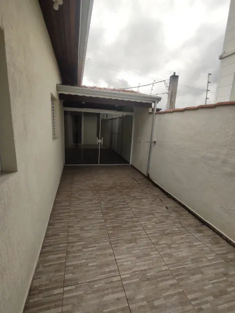 Alugar Casas / Condom&iacute;nio em Suzano R$ 2.000,00 - Foto 33
