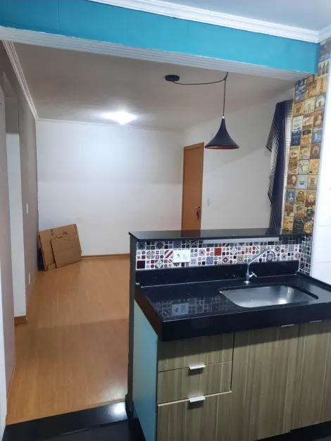 Comprar Apartamentos / Padr&atilde;o em Suzano R$ 240.000,00 - Foto 3