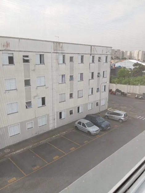 Comprar Apartamentos / Padr&atilde;o em Suzano R$ 250.000,00 - Foto 6