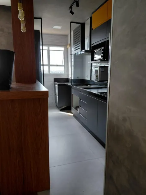 Alugar Apartamentos / Padr&atilde;o em Suzano R$ 2.500,00 - Foto 2