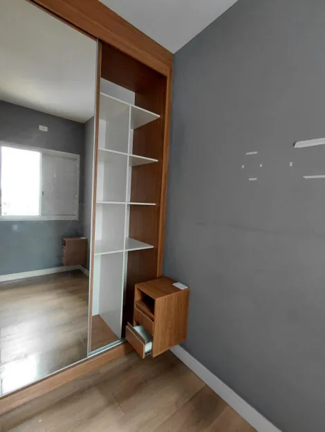 Alugar Apartamentos / Padr&atilde;o em Suzano R$ 2.500,00 - Foto 9