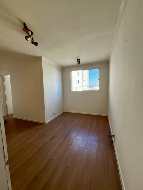 Alugar Apartamentos / Padr&atilde;o em Suzano R$ 1.000,00 - Foto 7