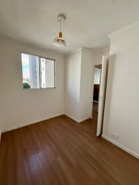Alugar Apartamentos / Padr&atilde;o em Suzano R$ 1.000,00 - Foto 9