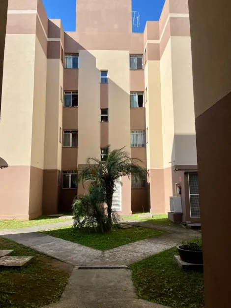 Alugar Apartamentos / Padr&atilde;o em Suzano R$ 1.000,00 - Foto 2