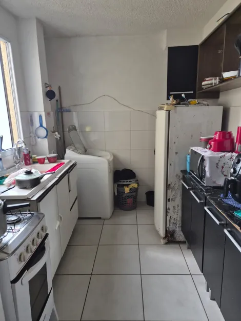 Alugar Apartamentos / Padr&atilde;o em Suzano R$ 1.060,00 - Foto 6