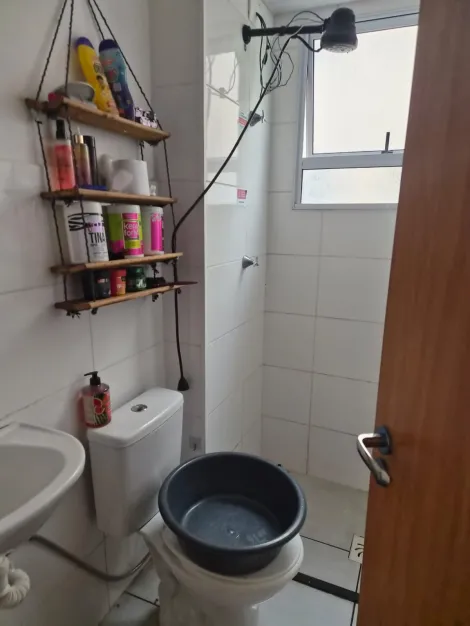 Alugar Apartamentos / Padr&atilde;o em Suzano R$ 1.060,00 - Foto 7