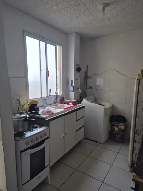 Alugar Apartamentos / Padr&atilde;o em Suzano R$ 1.060,00 - Foto 5