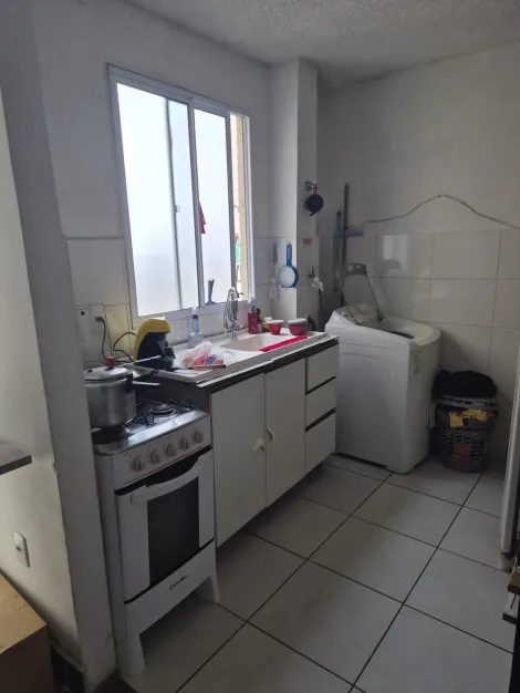 Alugar Apartamentos / Padr&atilde;o em Suzano R$ 1.060,00 - Foto 4
