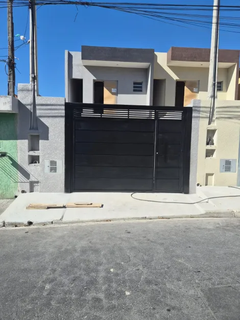 Comprar Casas / Sobrado em Suzano R$ 740.000,00 - Foto 2