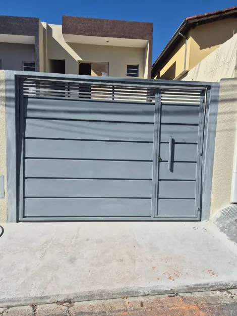 Comprar Casas / Sobrado em Suzano R$ 740.000,00 - Foto 2