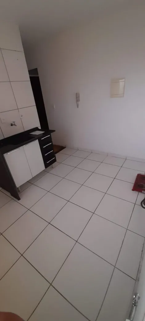 Comprar Apartamentos / Padr&atilde;o em Suzano R$ 240.000,00 - Foto 3