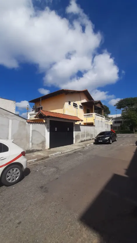 Comprar Casas / Sobrado em Suzano R$ 790.000,00 - Foto 3