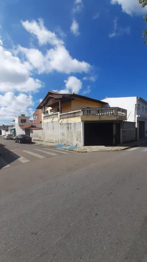 Comprar Casas / Sobrado em Suzano R$ 790.000,00 - Foto 2