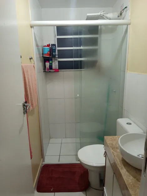 Comprar Apartamentos / Padr&atilde;o em Suzano R$ 250.000,00 - Foto 15