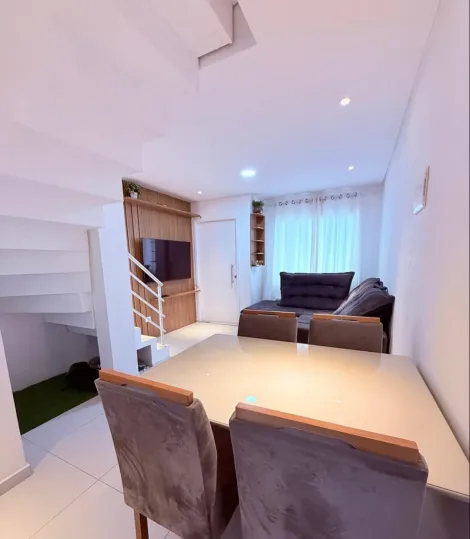Comprar Casas / Condom&iacute;nio em Suzano R$ 440.000,00 - Foto 2