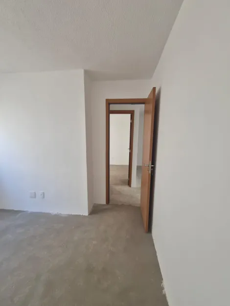 Alugar Apartamentos / Padr&atilde;o em Suzano. apenas R$ 189.000,00