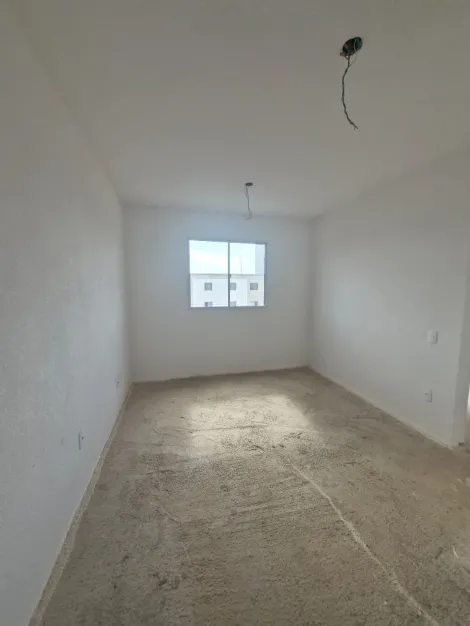 Comprar Apartamentos / Padr&atilde;o em Suzano R$ 189.000,00 - Foto 2