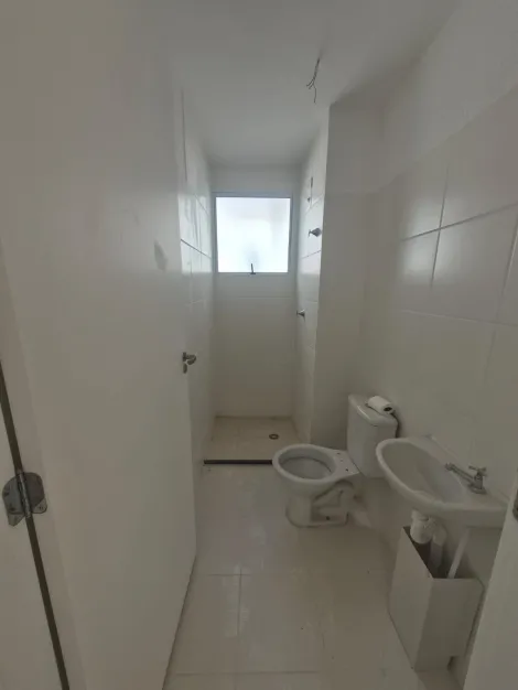 Comprar Apartamentos / Padr&atilde;o em Suzano R$ 189.000,00 - Foto 14